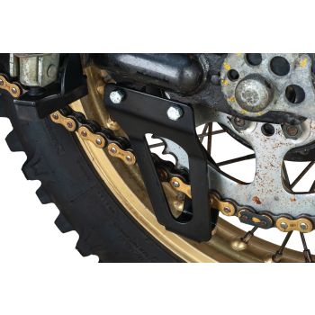 Chain guide (lower chain guard on swingarm), stainless steel black coated, 3x M6 fastening, OEM reference 3Y1-22318-00