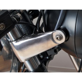 Headlight Bracket 'Gold-Star Replica', 1 Pair, polished, incl. Plastic Bushings for 35+38mm Inner Fork Tubes, Length 115mm (Mid Fork Tube-Mid Mounting Hole)